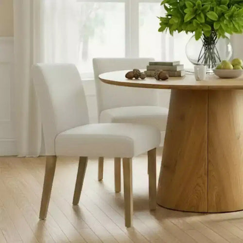Ausziehbares Esstisch-Set 120-211 cm für 4 Personen, Tisch in Naturholzoptik und 4 gepolsterte armlehnlose Stühle mit Beinen aus Massivholz – Panipeachy