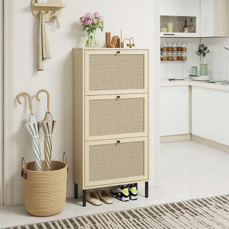 Schuhschrank aus Rattan mit 3 Türen