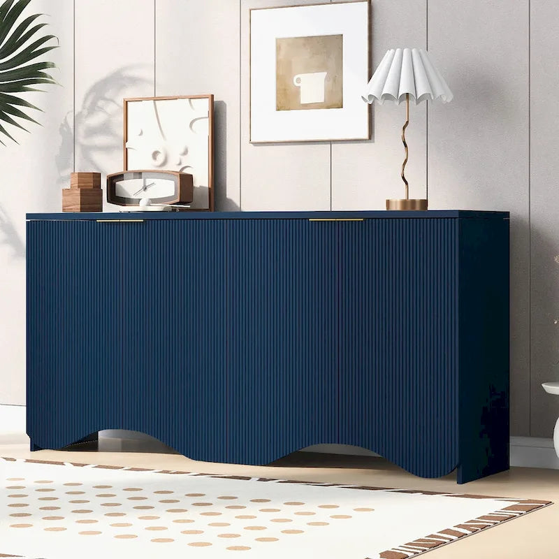 Vertikale Streifen und gewelltes Design eines viertürigen Schranks, geeignet für Flur, Diele, Wohnzimmer